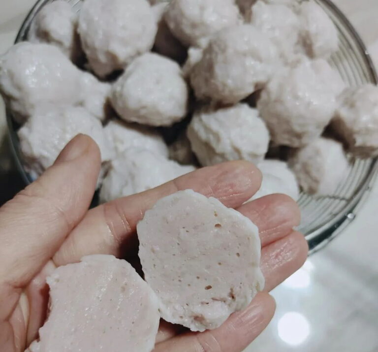 Homemade Simple Pork Meatballs, perfect for beginners.