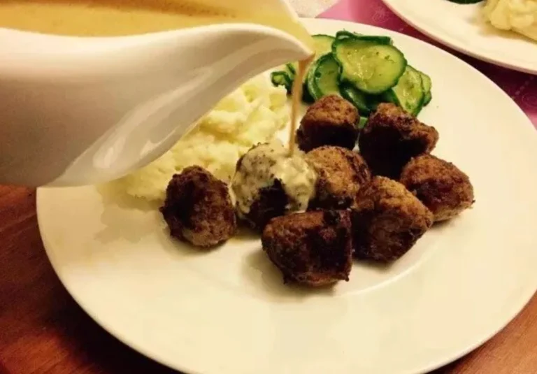 making swedish meatballs with mashed potatoes recipe.webp